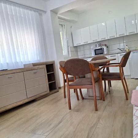 Lakeside Elesec Апартаменты Охрид