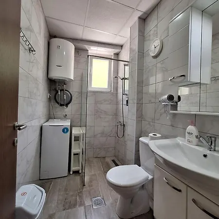 Lakeside Elesec Appartement *
