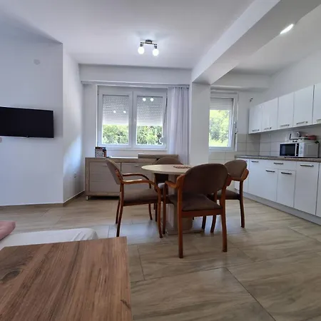 Lakeside Elesec Апартаменты Охрид