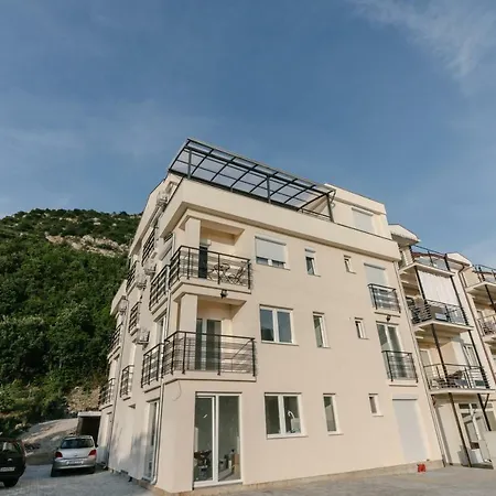 Lakeside Elesec Апартаменты Охрид